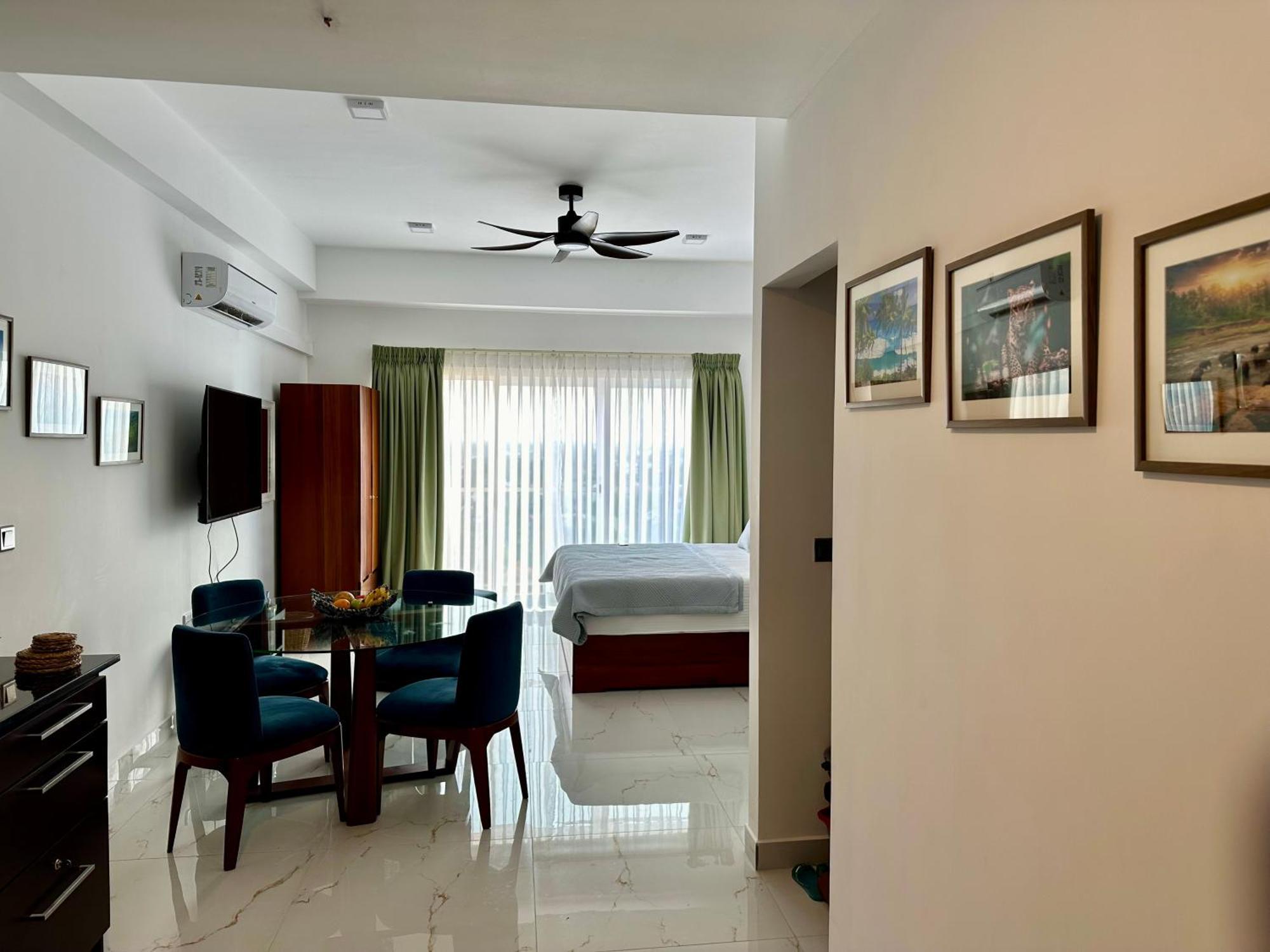 Ocean Breeze Hotel Residencies Britlanka Apartments Negombo Esterno foto
