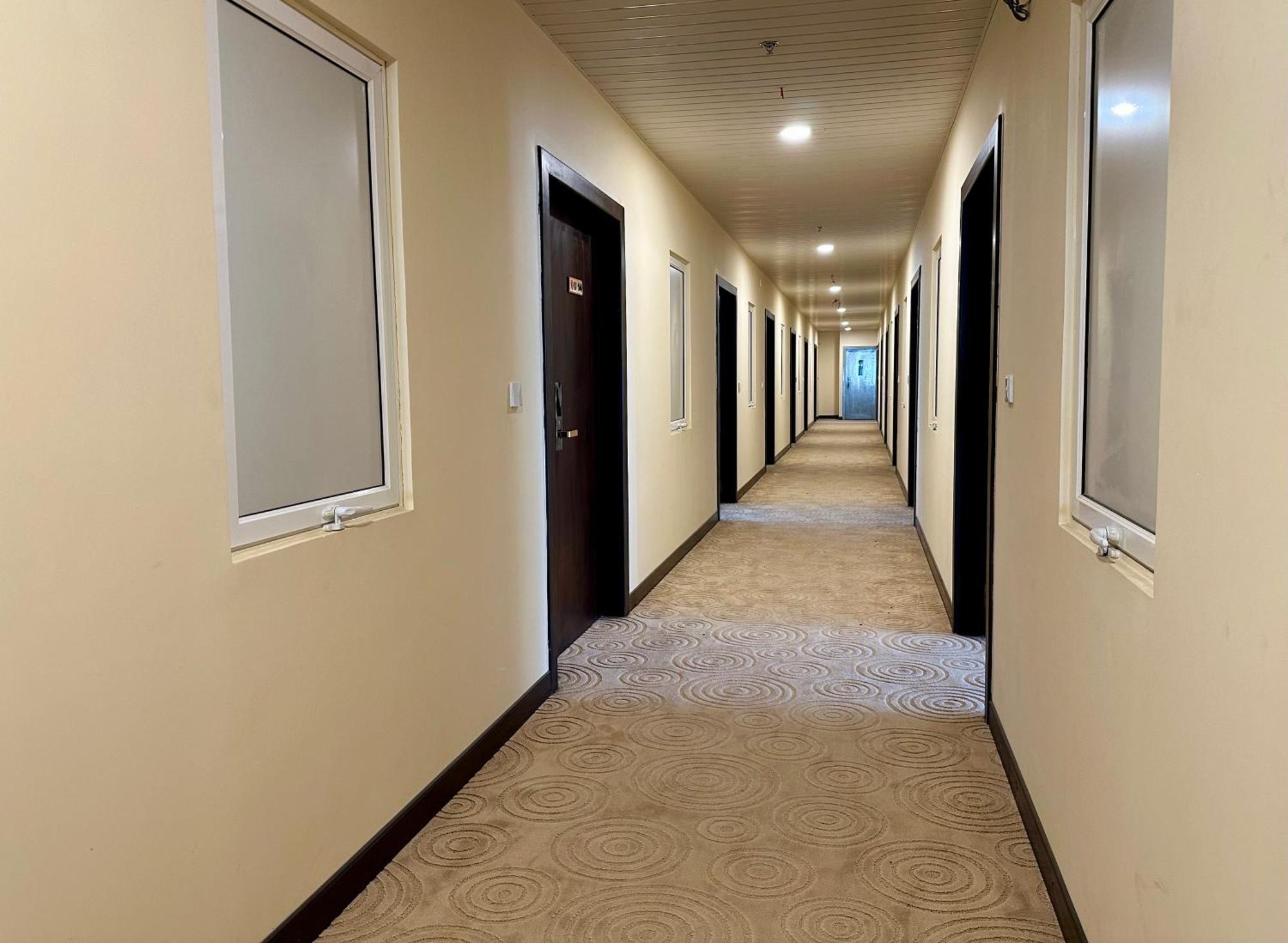 Ocean Breeze Hotel Residencies Britlanka Apartments Negombo Esterno foto