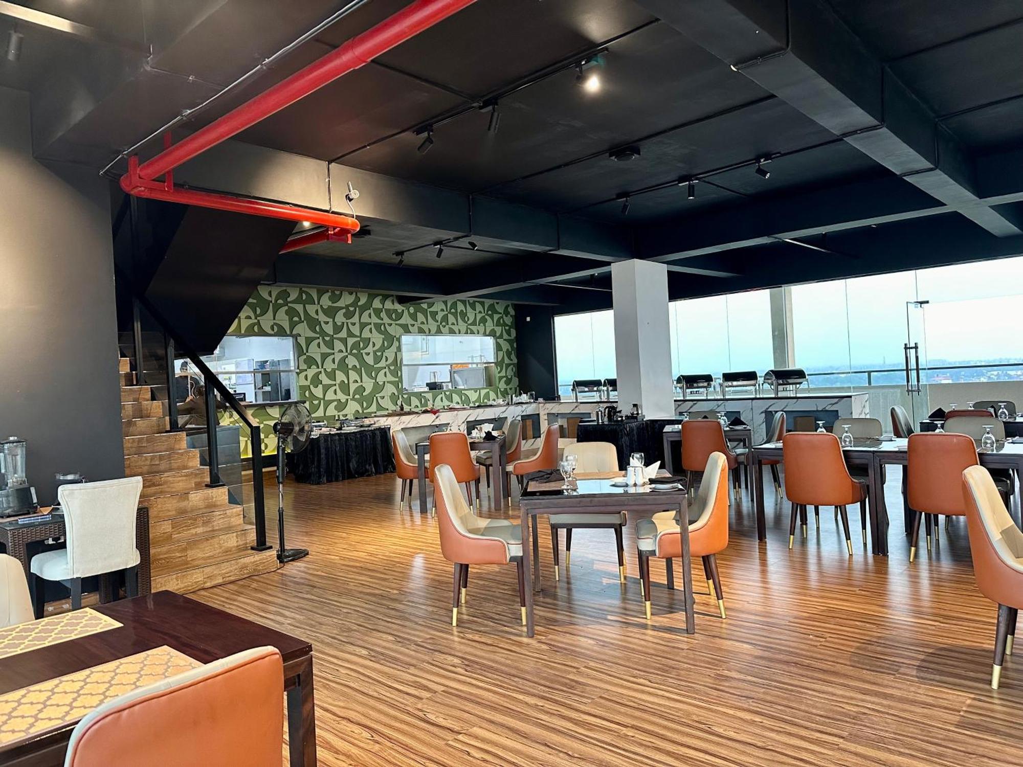 Ocean Breeze Hotel Residencies Britlanka Apartments Negombo Esterno foto
